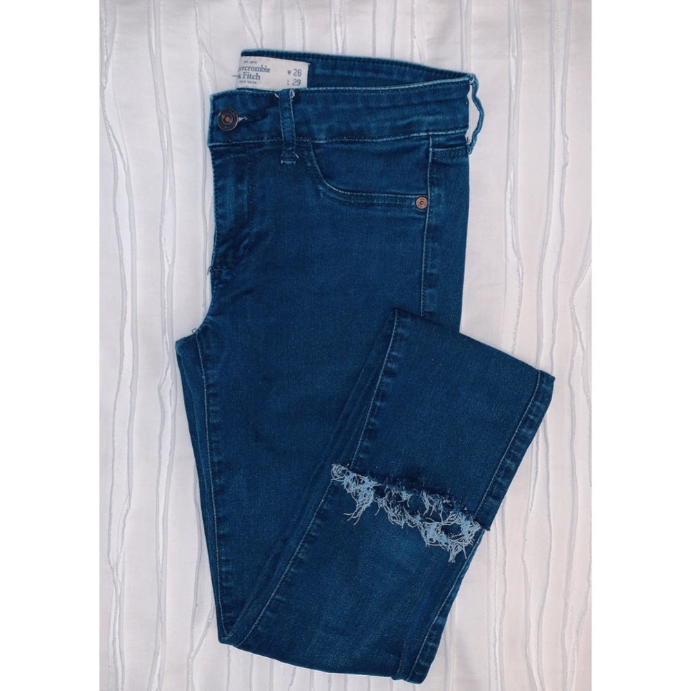 Abercrombie & Fitch Jeggings with Frayed Hem